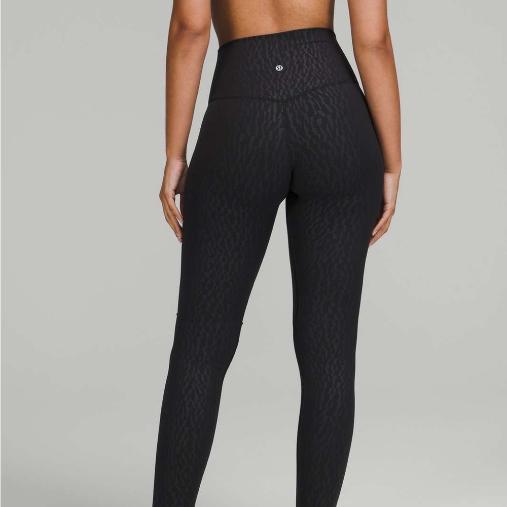 Lululemon Align Pants 28” Emboss Black Sz 6